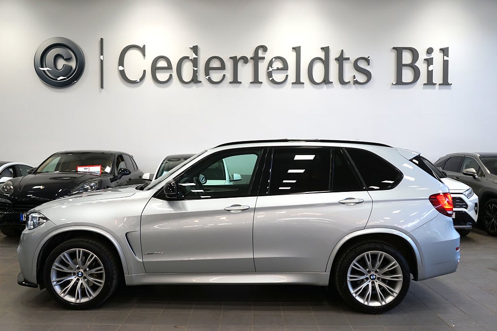 BMW X5 xDrive30d 7-sits InnovationM-Sport Panorama V-hjul Eu6