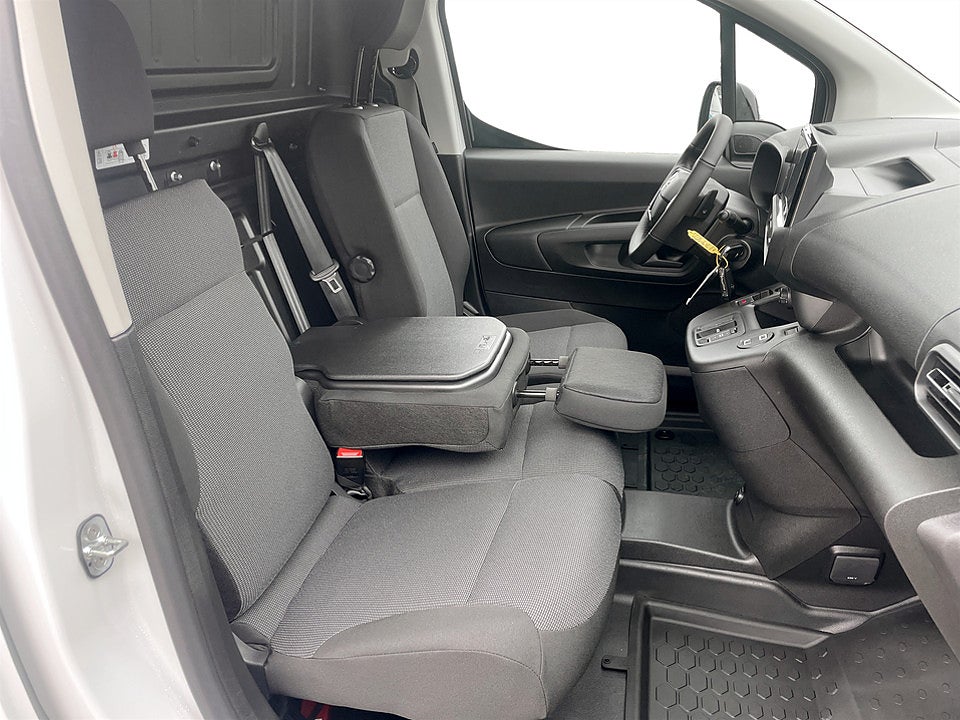 Bild på Opel Combo 130hk Aut L2 - EDITION! Värmare & Dragkrok