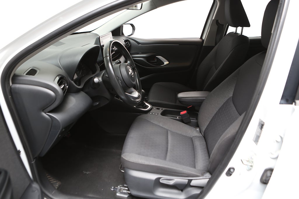 Toyota Yaris 1,5 VVT-i Hybrid CVT Active 5D Dragkrok 2020