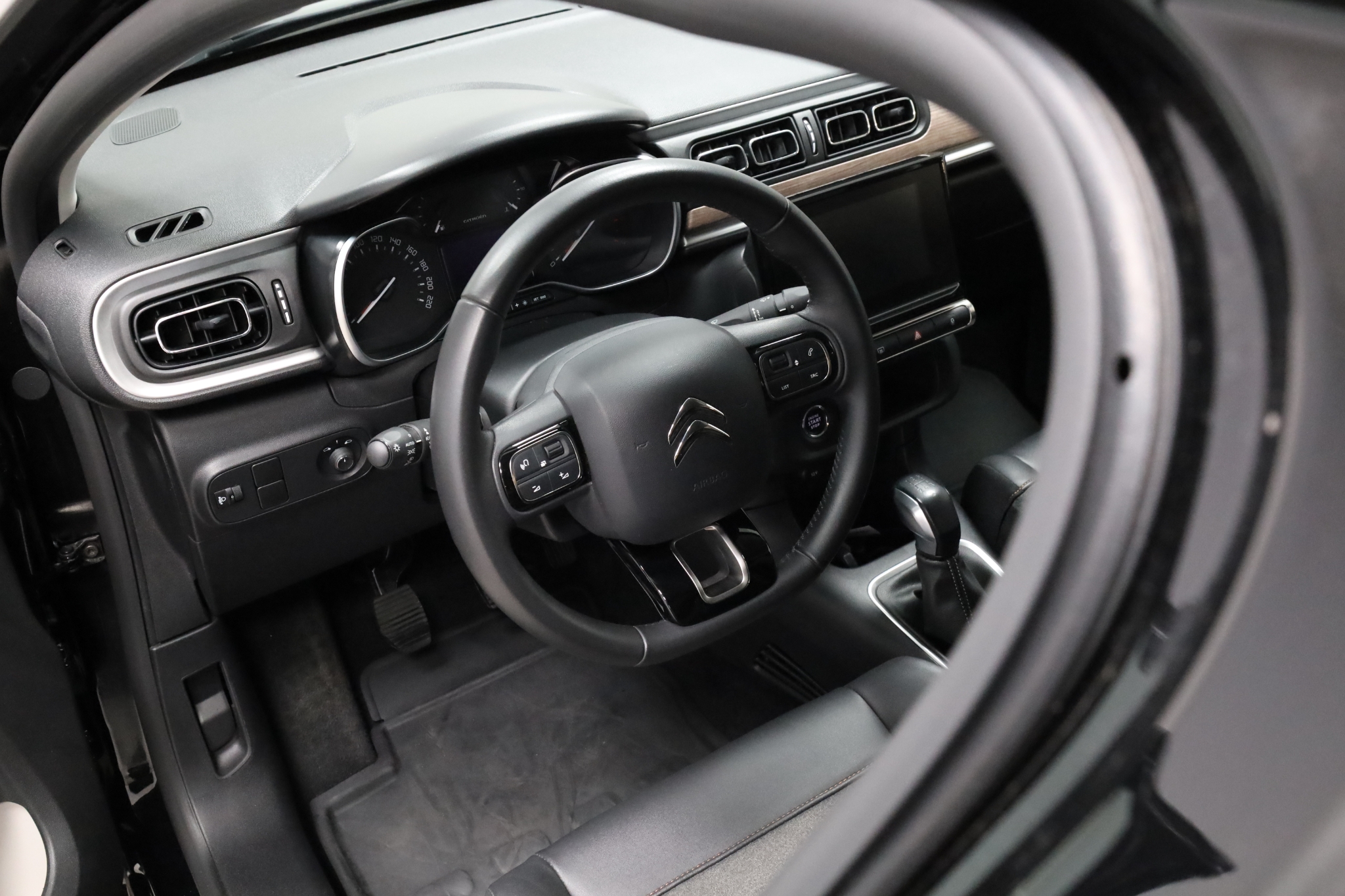 Citroen C3 Shine 1.2 PureTech 83Hk Apple 2023, bild 5/10