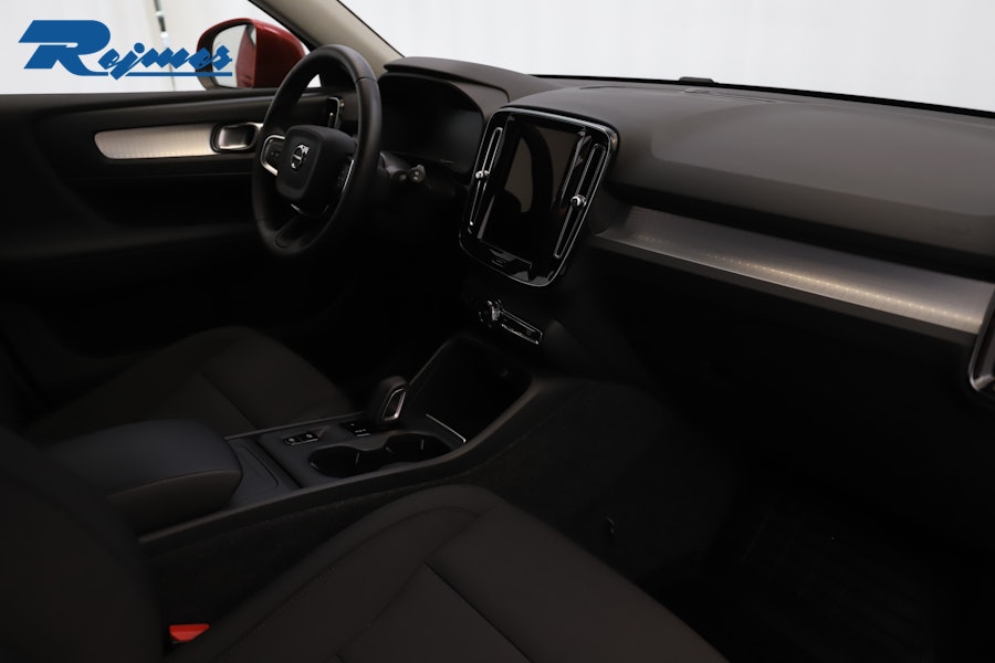 Volvo XC40 T2 FWD Momentum 2021, kuva 6/46