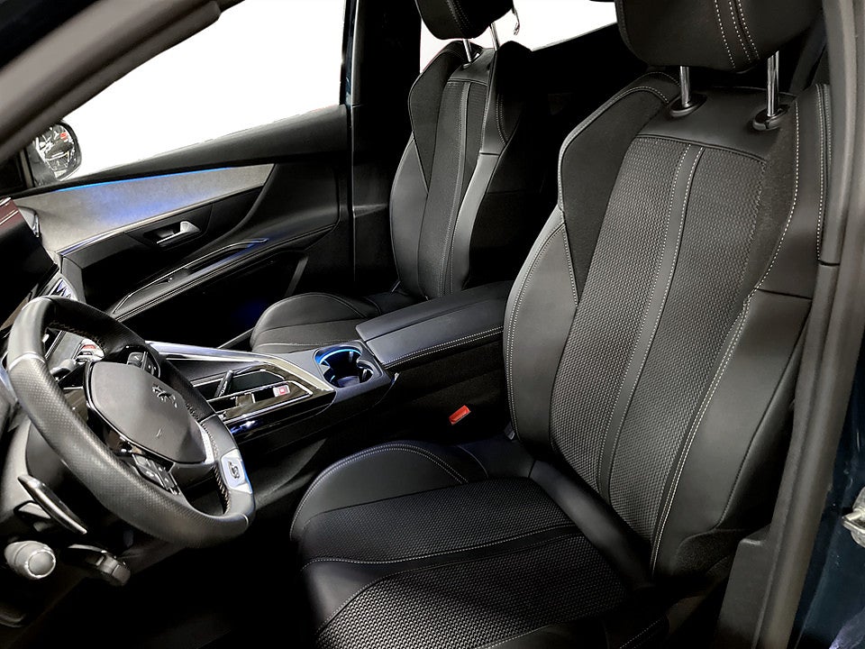 Bild på Peugeot 3008 GT 1.2 PT 130hk Aut B-KAMERA CARPLAY
