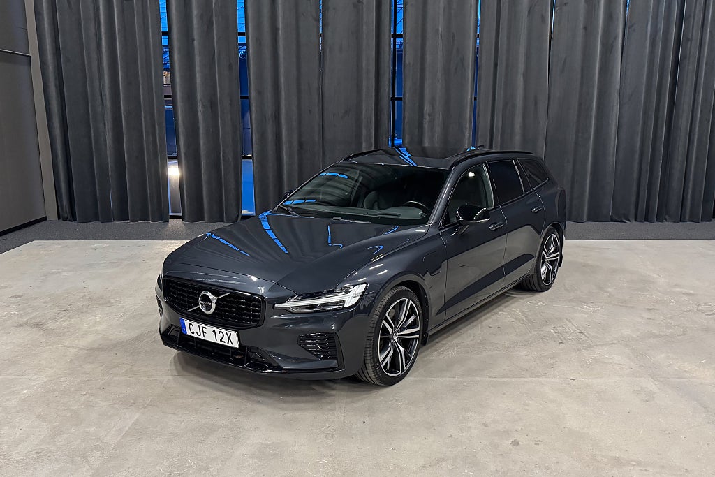Volvo V60 Recharge T8 AWD R-Design|Panorama|H/K|Ventilerade|360|