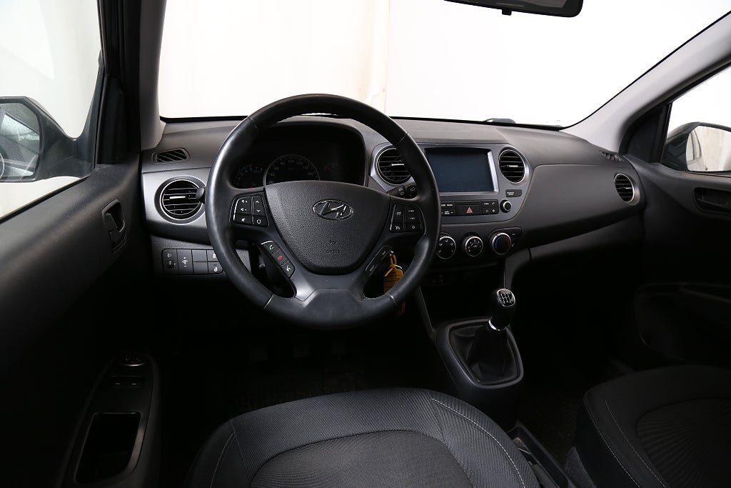 Hyundai i10 1,0 blue 67hk Trend CarPlay P-sensorer 2019
