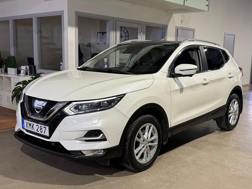 Nissan Qashqai 1.5 dCi 110hk Eu6 Tekna (Glastak, 360, Navi, S&V-däck) 