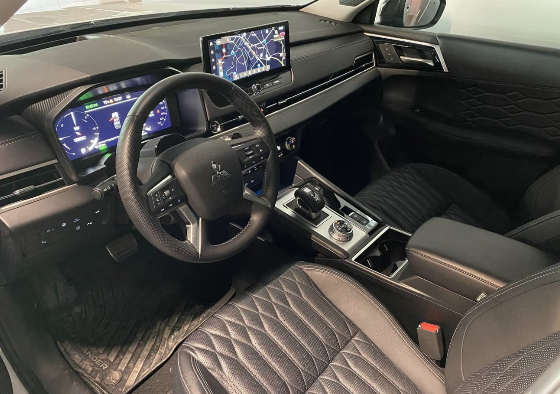 Mitsubishi Outlander Instyle PHEV 2026, bild 6/43