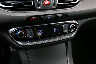 Halvkombi Hyundai i30 19 av 23