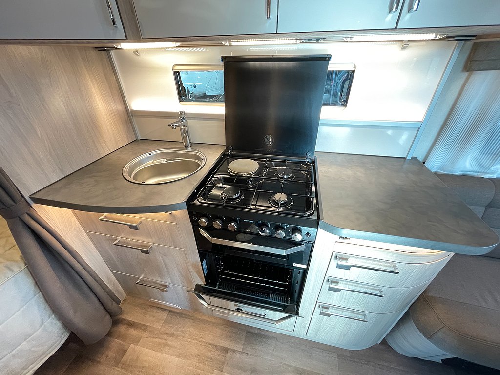 Kabe Royal 520 XL KS /ALDE/Solcell/Ugn/Väldigt fint skick - Kabe