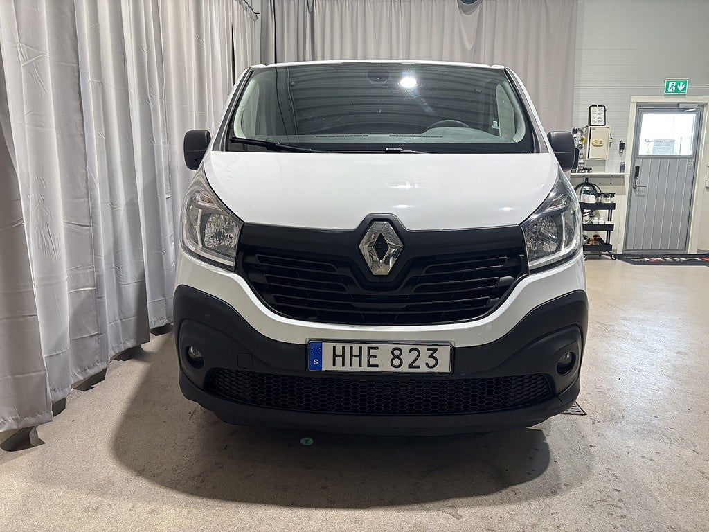 Renault trafic Skåpbil 2.7t 1.6 dCi Drag 1 ägare