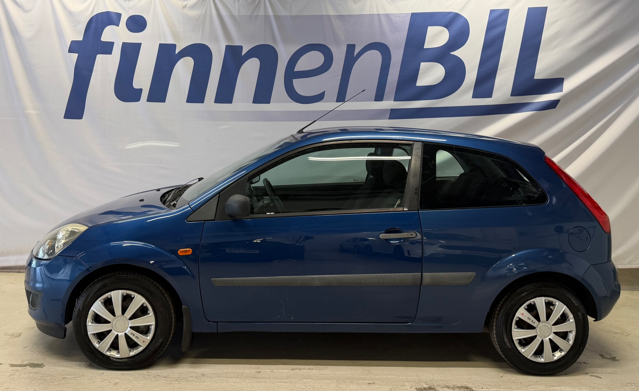 Ford Fiesta 3-dörrar 2007, bild 2/10