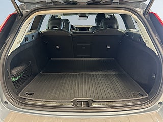 Volvo V60 Recharge T8 AWD Inscription Drag Kamera Mvärm Navi S&V