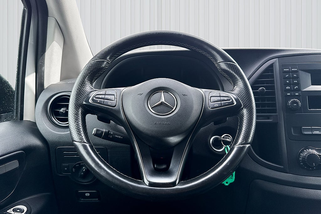 Mercedes-Benz Vito 2020 - miniatyr 12