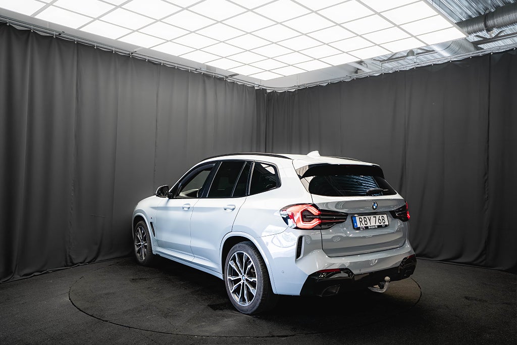 BMW X3 xDrive20d M Sport D-VÄRMARE LÄDER DRAG H/K HUD 360 MOMS