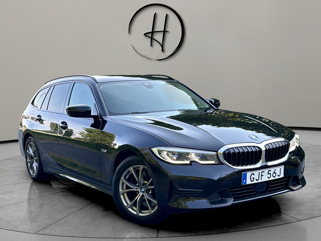 BMW 330e 292hk 1-Ägare Sport Kamera Skinn HUD * LASER * SE-UTR