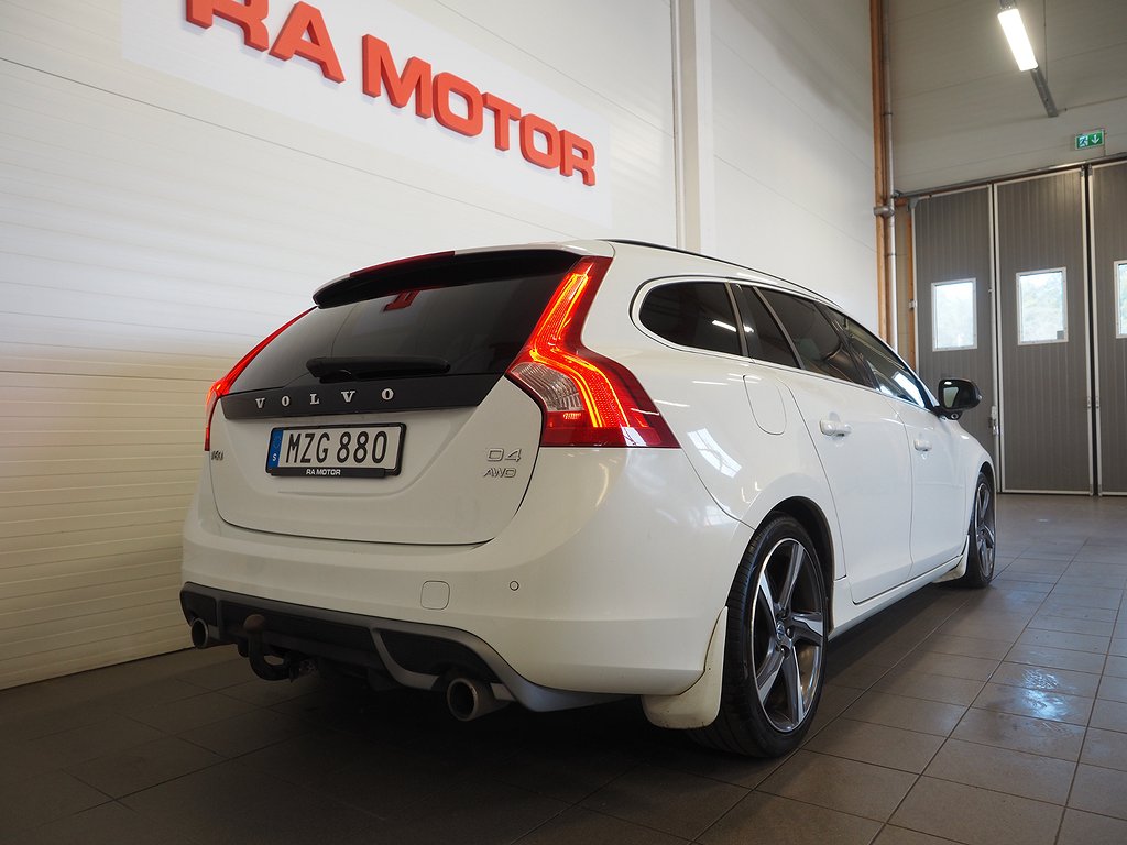 Volvo V60 D4 AWD Geartronic R-Design Taklucka Navi Drag Värm 2013
