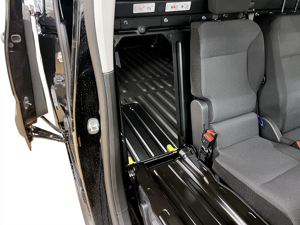 Bild på Peugeot Partner *EXTRA UTRUSTAD* 130hk AT8 L2 - DEMO