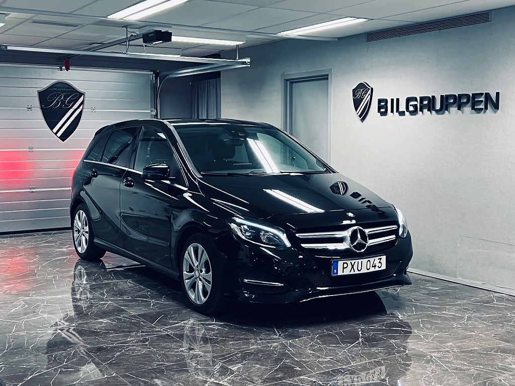 Mercedes-Benz B 180 7G-DCT Urban|Drag|M-värmare|Backkamera|Fullservad|