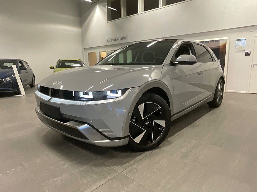 Hyundai IONIQ 5 84 kWh AWD 325hk Business Edition Soltak TECH