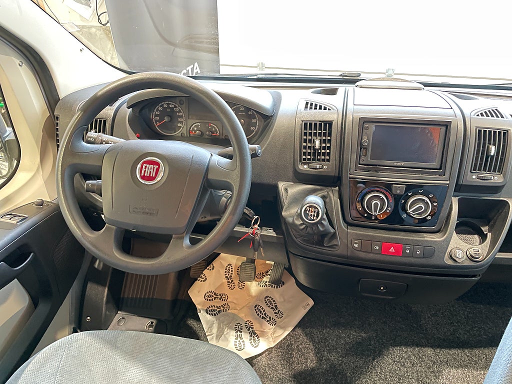 Hymer Compact 408 / Litium / B-kort / Höj och sänkbar säng /   - Hymer