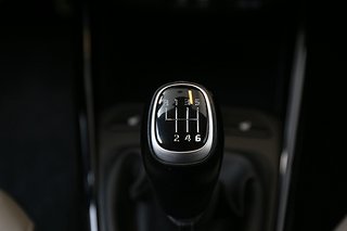 Halvkombi Kia Stonic 19 av 24