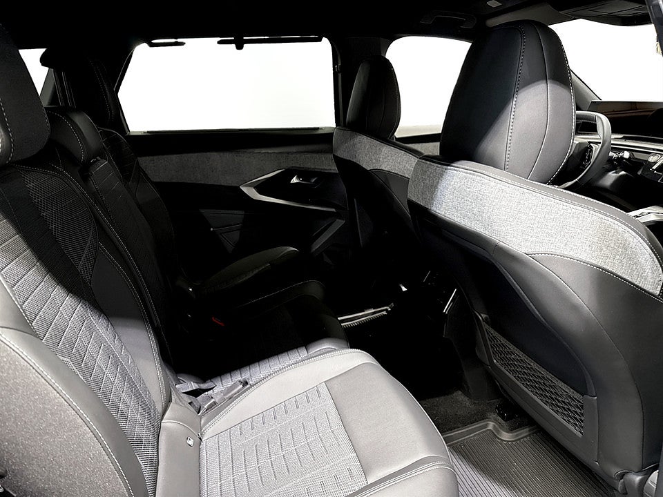 Bild på Peugeot 5008 Winter Edition Hybrid 145hk 