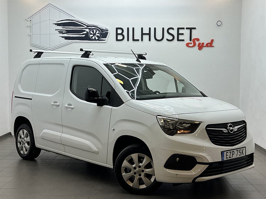 Opel Combo Cargo 1.5 HDi 102 hk Moms/Värmare/Bkamera/Krok/V-hjul