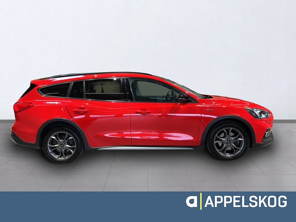 Ford Focus Ecoboost Active Kombi |RÄNTA 3,99%|V-HJUL INGÅR| thumbnail