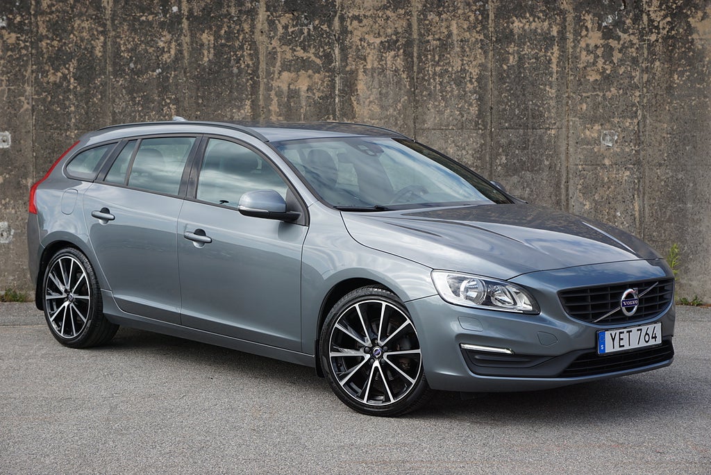 Volvo V60 T4 190hk 1-Brukare|19”|Drag|Värmare|Skinn|Rattvärme|