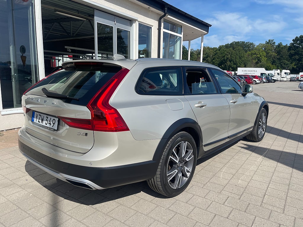 Volvo V90 Cross Country D4 AWD Pro 190 hk Välutrustad