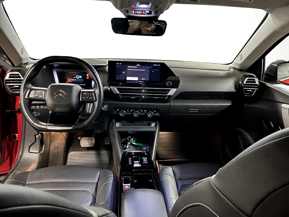 Bild på Citroën e-C4 X Shine Exclusive 136hk Aut B-KAMERA CARPLAY NAVI