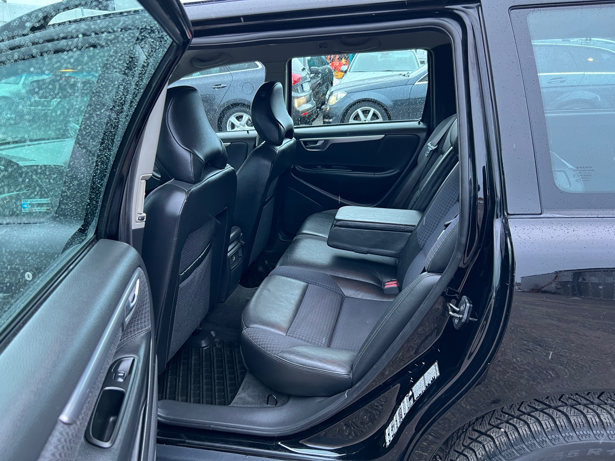 Volvo V70 2004, photo 7/44
