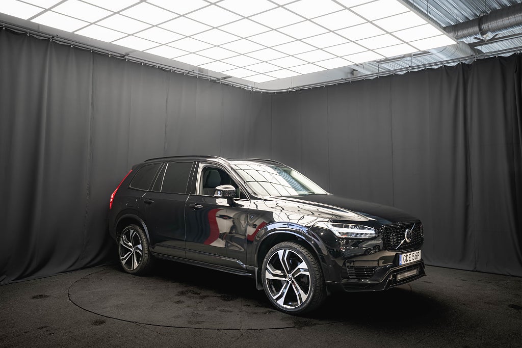 Volvo XC90 Recharge T8 AWD ULTIMATE DARK 7-sits B&W LUFT 22'' MOMS