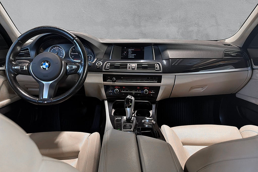 BMW 520d xDrive Touring Steptronic B-Kamera Dragkrok 2-Ägare