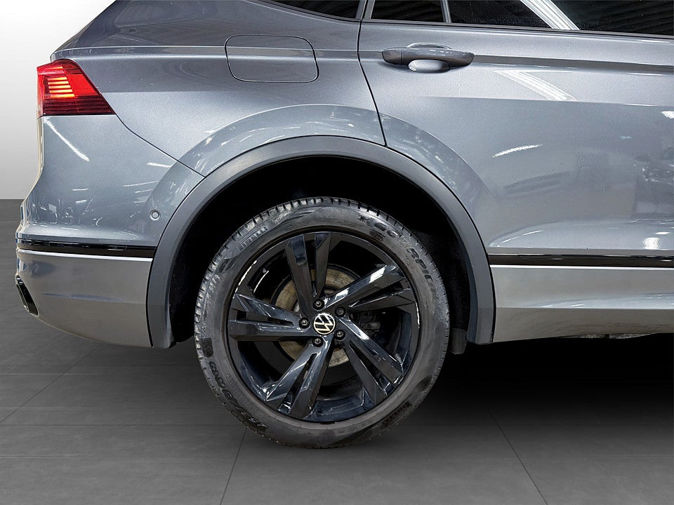 Bild på Volkswagen Tiguan R-Line Allspace 2.0 TDI 200hk Aut 4M R-LINE B-KAMERA