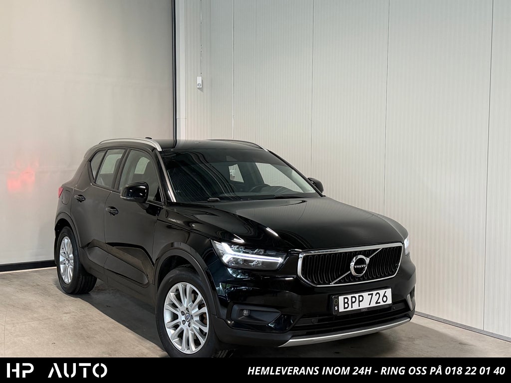 Volvo XC40 D4 AWD Momentum Intro Edition Skinn Drag Voc Värmare