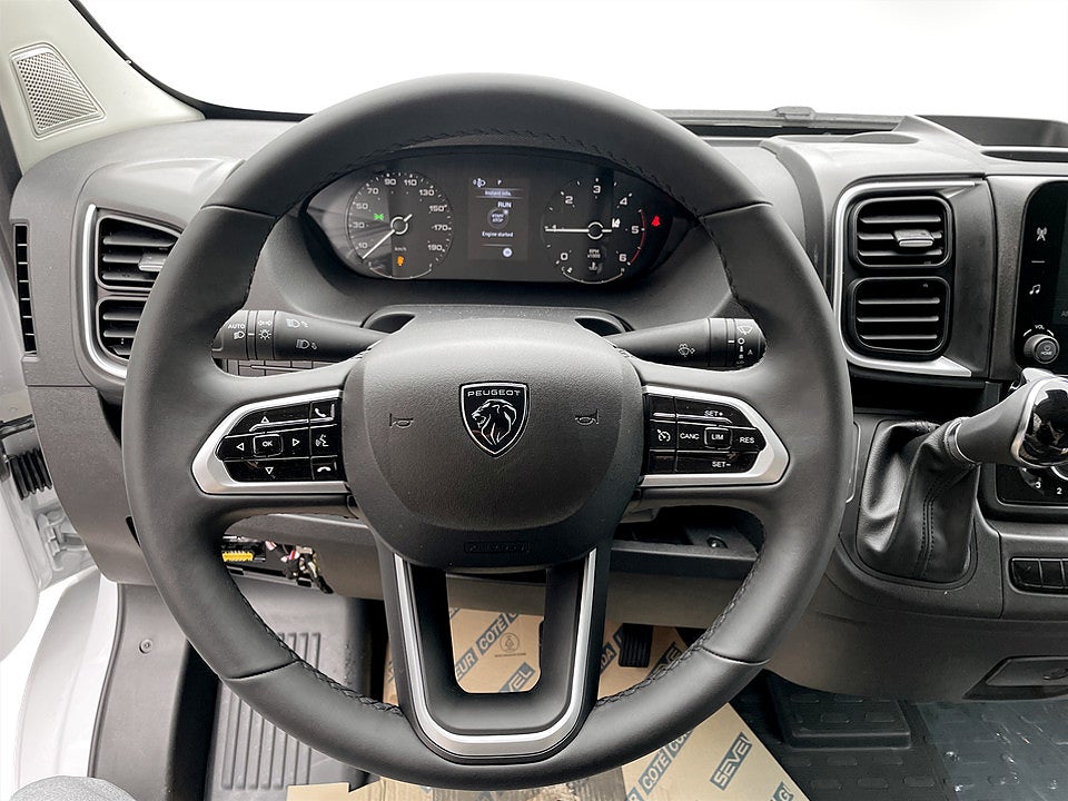 Bild på Peugeot Boxer BlueHDi 140hk L2H1