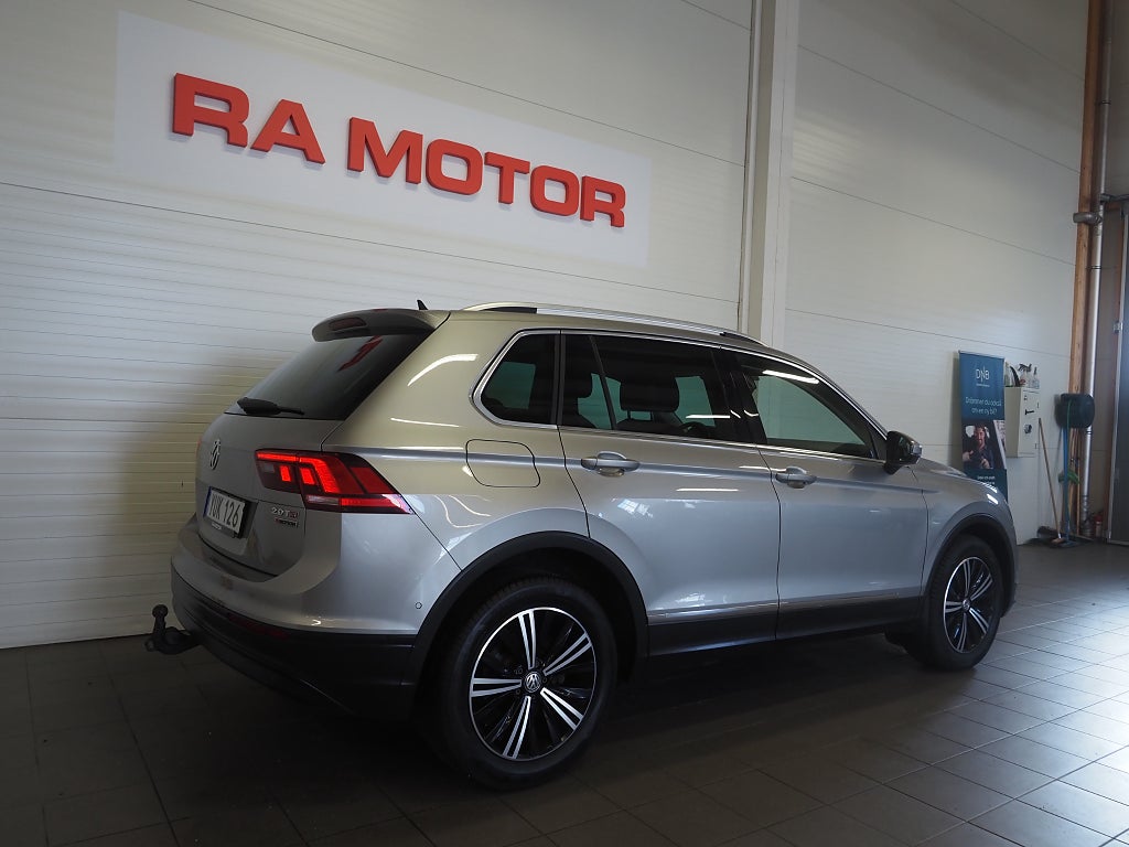 Volkswagen Tiguan 1.4 TSI 150hk DSG 4Motion Drag Kamera P-Värmare Carplay 2018