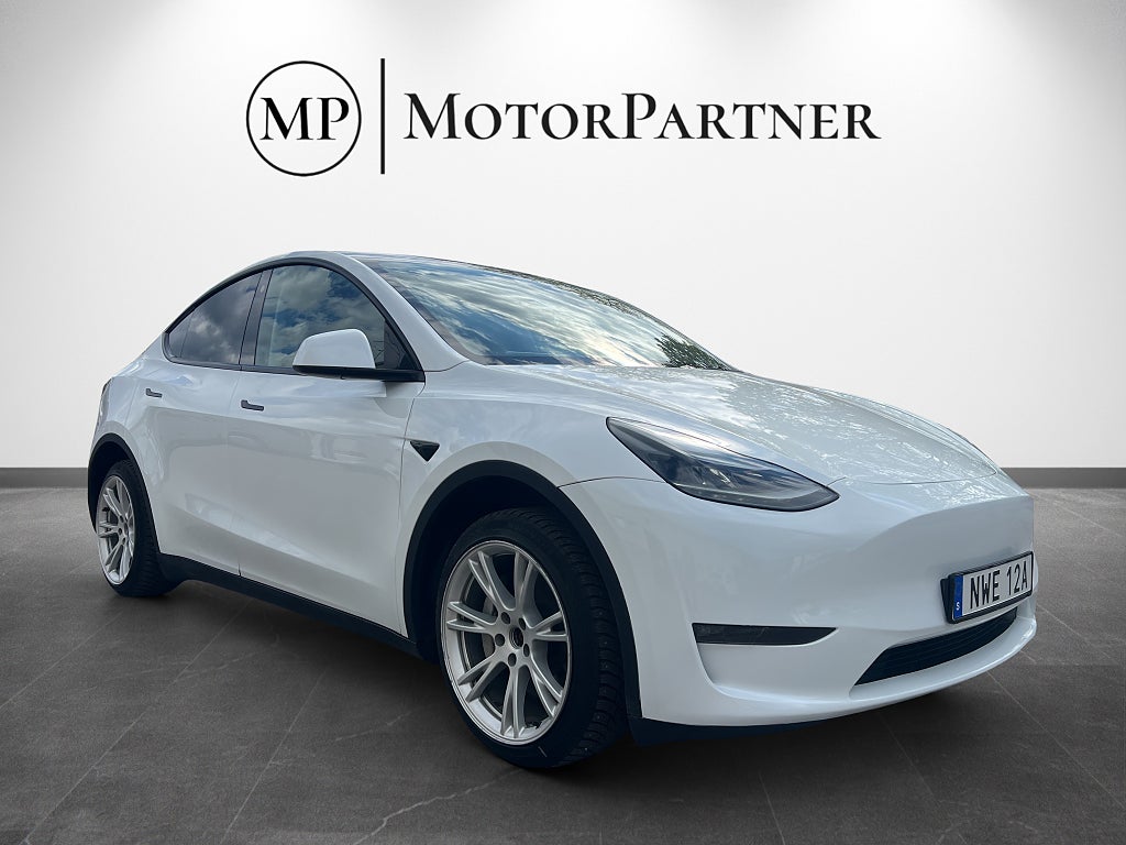 Tesla Model Y Long Range AWD Dragkrok Autopilot MOMS 514hk 