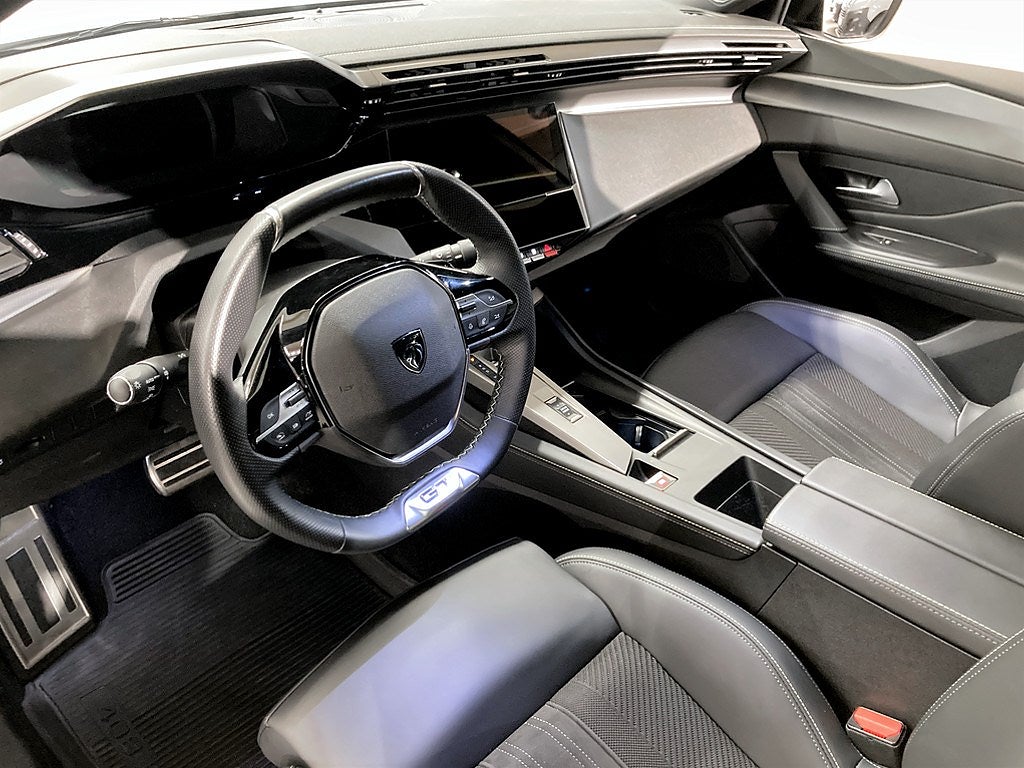 Bild på Peugeot 408 GT 1.2 PT 130hk Aut - CARPLAY, ELSTOL