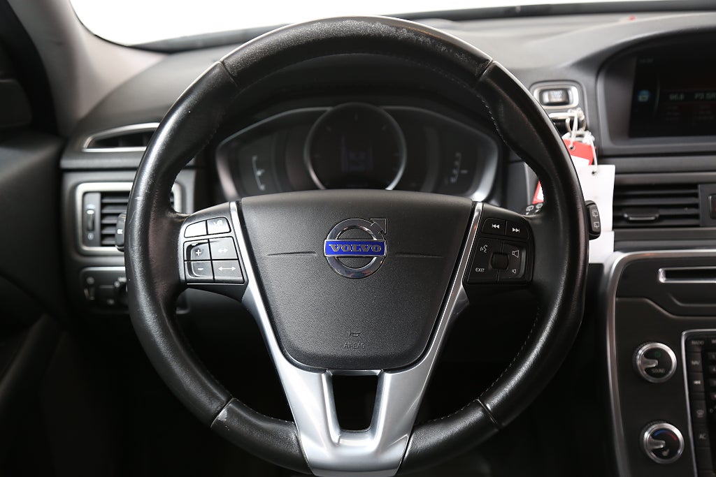 Volvo XC70 D4 181hk Classic Momentum AWD Aut Elstol Värmare Drag 2016