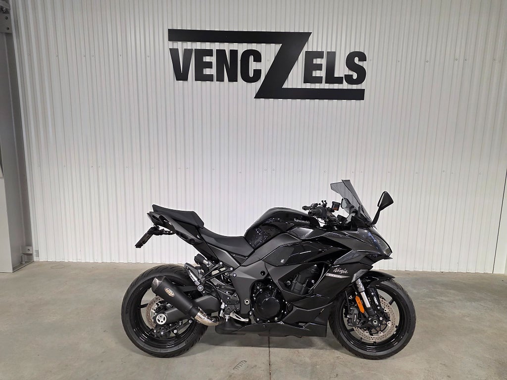 Kawasaki Ninja 1000 SX 918 mil 1 ägare Nyskick