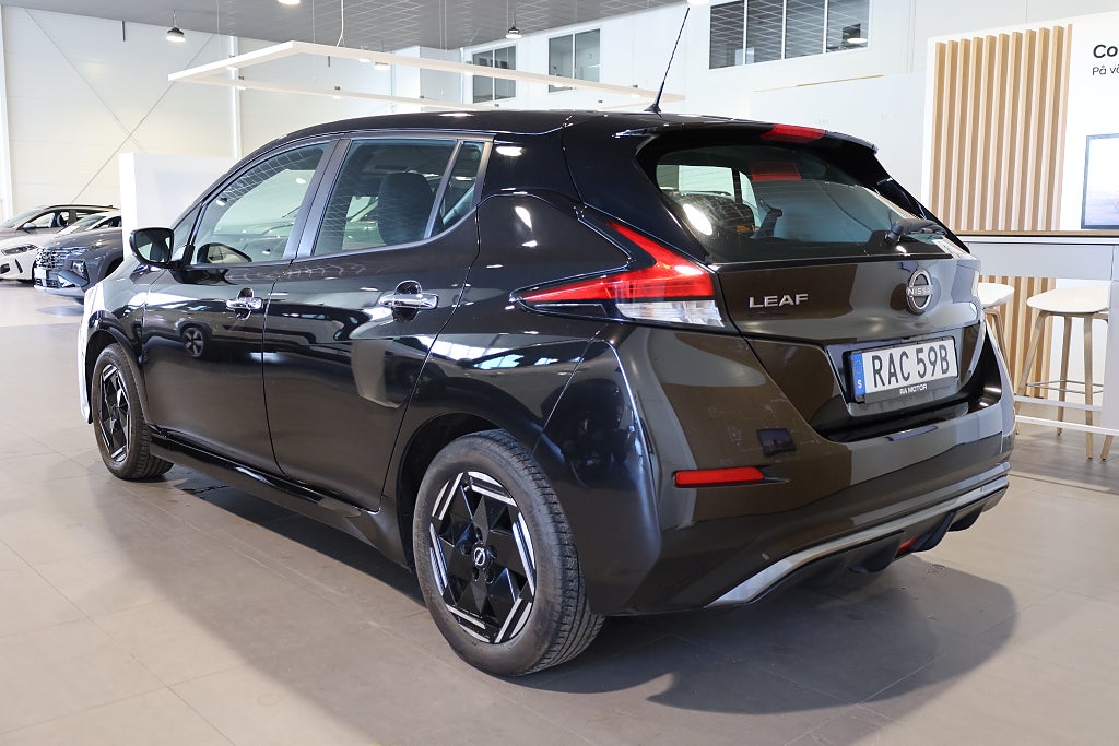 Nissan Leaf 40 kWh 150hk Acenta | Backkamera | Rattvärme | Moms 2023