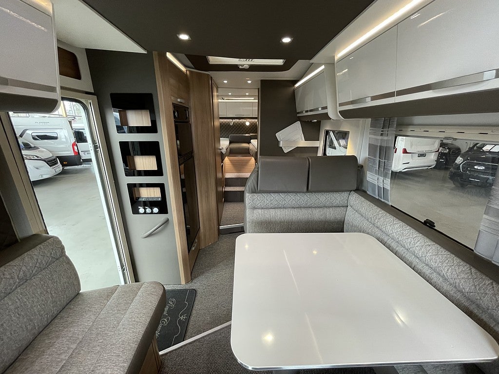 Adria Matrix Plus 670 SL / Automat 150hk / Solcell / Dragkrok / ALDE / - Adria