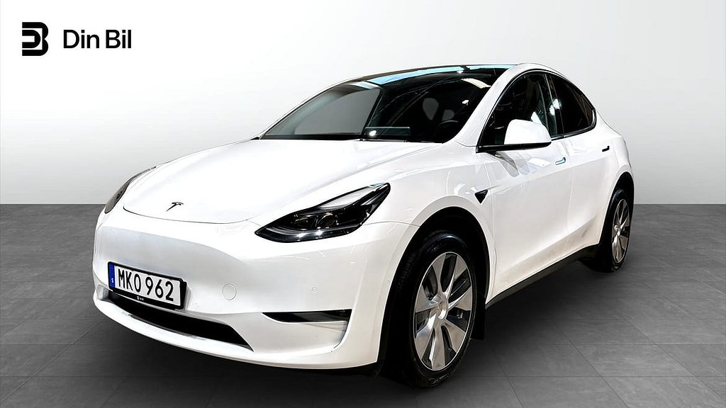 Tesla Model Y Long Range AWD Panorama Autopilot Navigation Läder