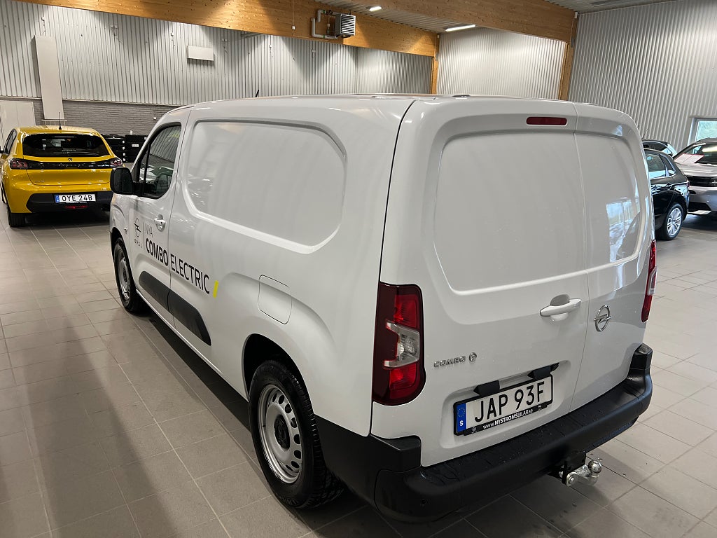 Opel Combo-e Business L2 136 50kwh Skåp thumbnail
