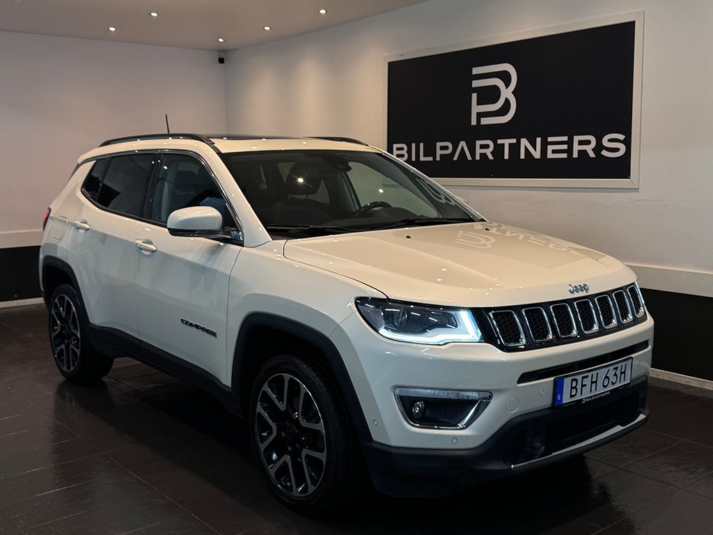 Jeep Compass LIMITED-1.4 4WD-Panorama-Navi-Kamera-Euro 6