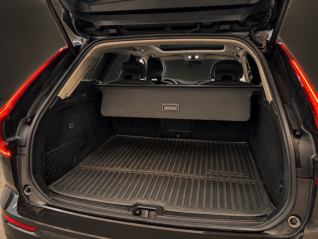 Volvo XC60 Recharge T6 AWD Core