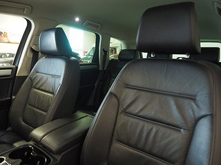 SUV Volkswagen Touareg 14 av 21