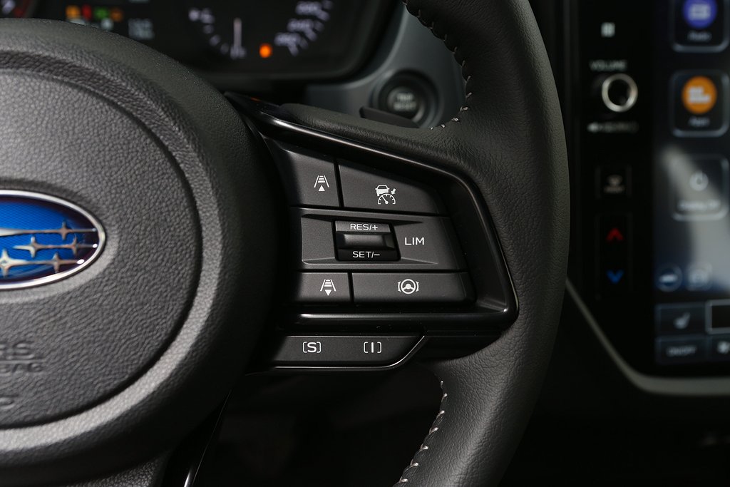 Subaru Forester 2.0i e-Boxer Adventure i Lager +3 År Service 2025