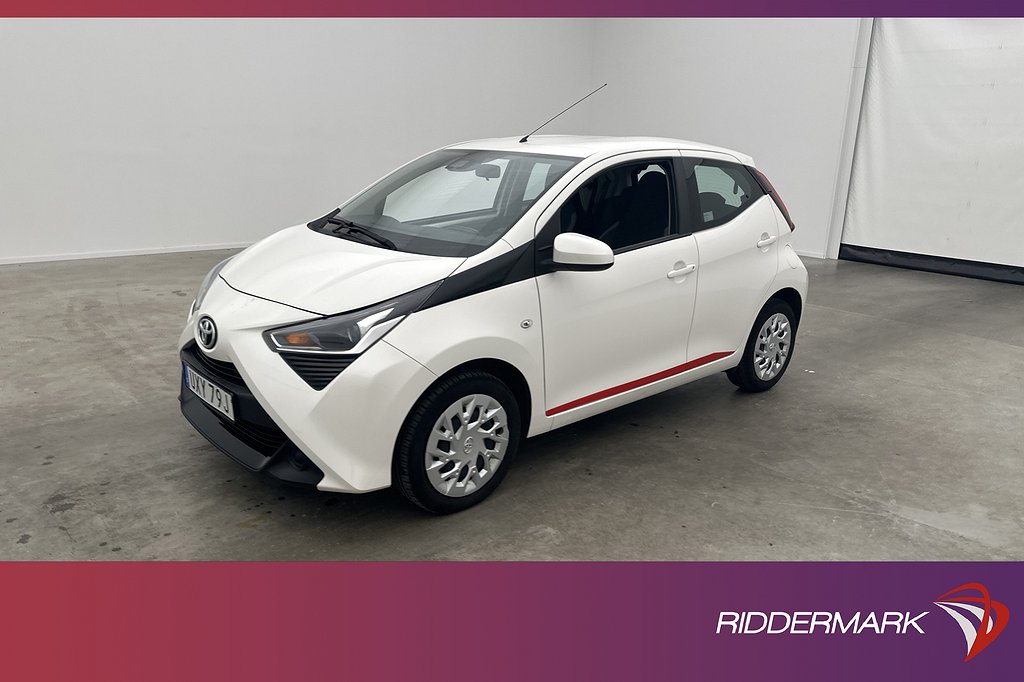 Toyota Aygo 1.0 VVT-i 72hk X-PLAY Kamera CarPlay Farthållare